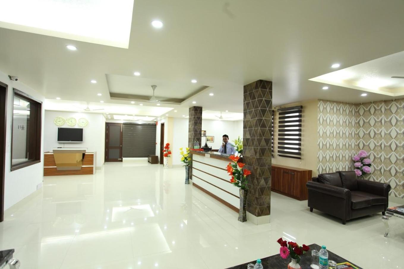 Hotel Hc Grand New Delhi Exterior photo