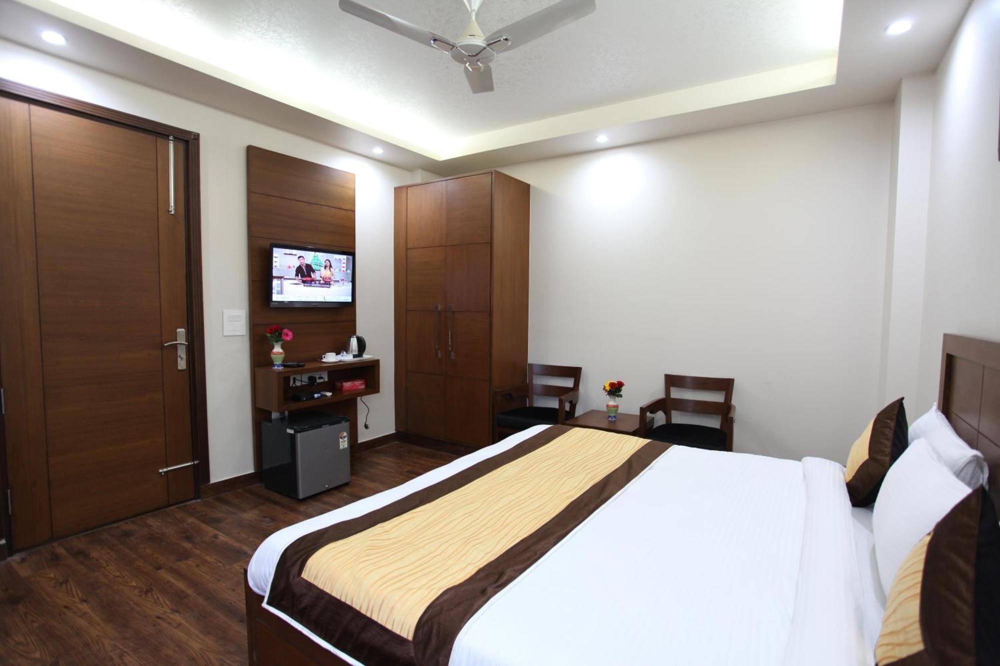 Hotel Hc Grand New Delhi Exterior photo